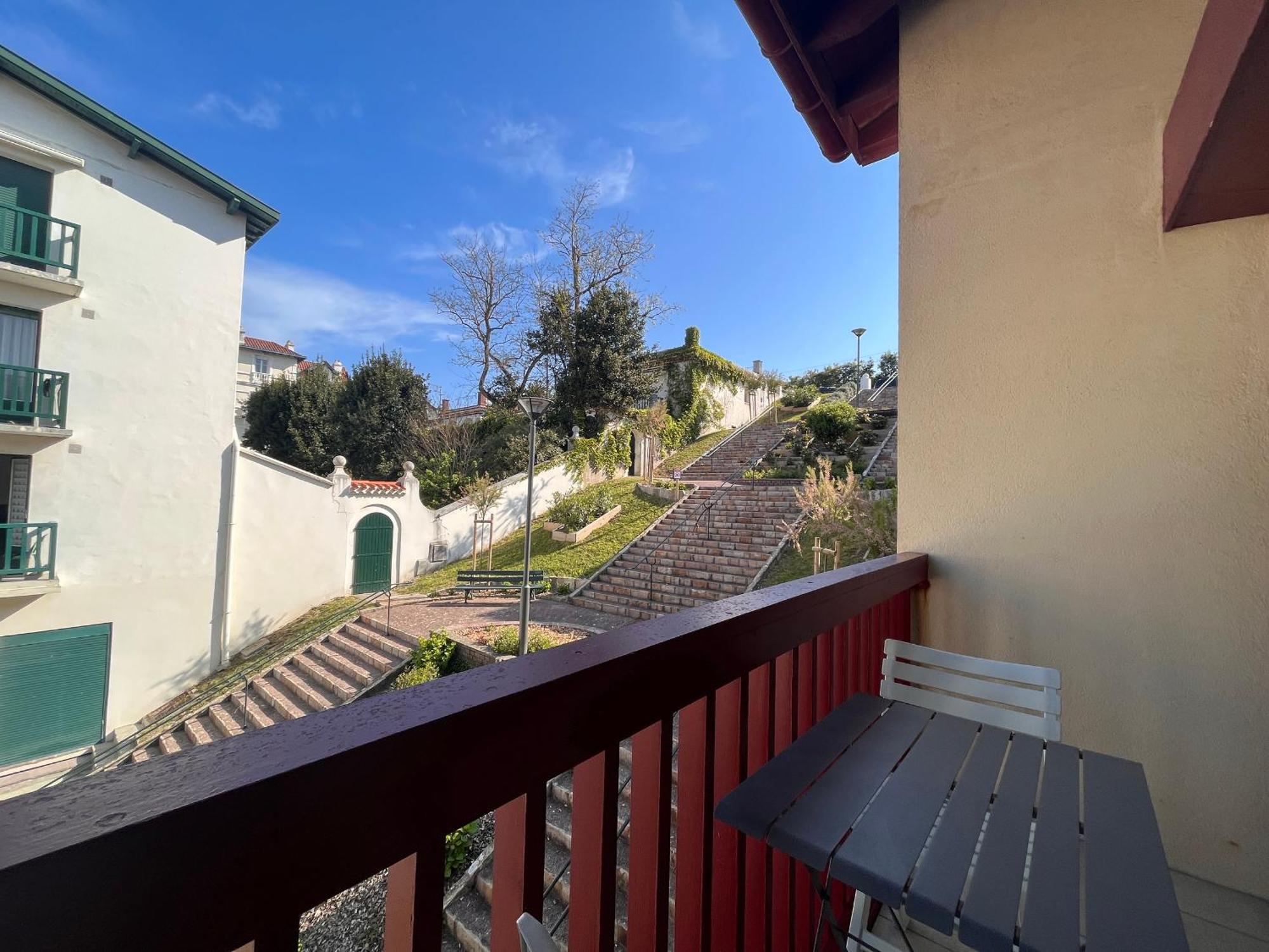 Apartmán Studio Mezzanine A 100M De La Plage Avec Balcon, Apercu Mer Et Parking - Saint-Jean-De-Luz - Fr-1-239-576 Exteriér fotografie