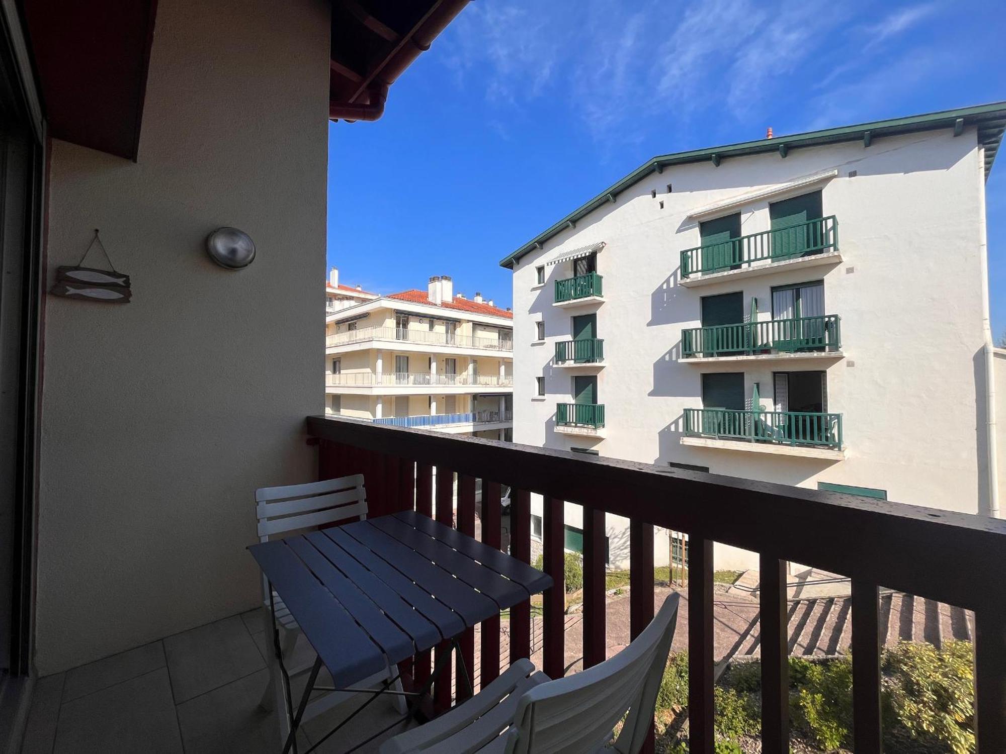 Apartmán Studio Mezzanine A 100M De La Plage Avec Balcon, Apercu Mer Et Parking - Saint-Jean-De-Luz - Fr-1-239-576 Exteriér fotografie